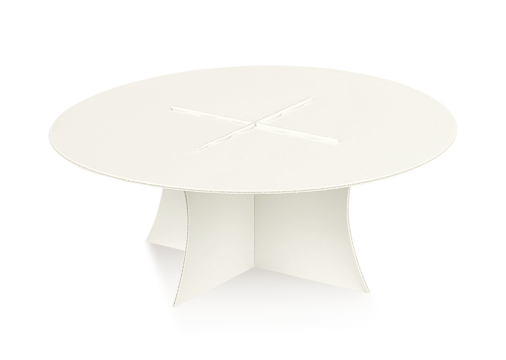 1-stockiger einfacher Ausstellungsständer aus zusammengefügten Kartonstücken (Dm. 270 x H 100 mm)